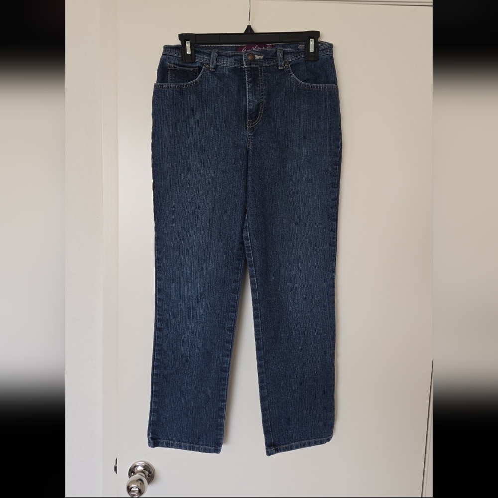 Gloria Vanderbilt Straight Leg Jeans in Dark Blue Wash